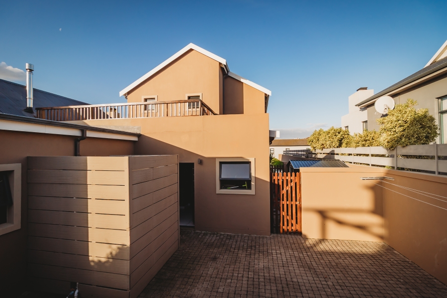 4 Bedroom Property for Sale in Kraaibosch Manor Western Cape